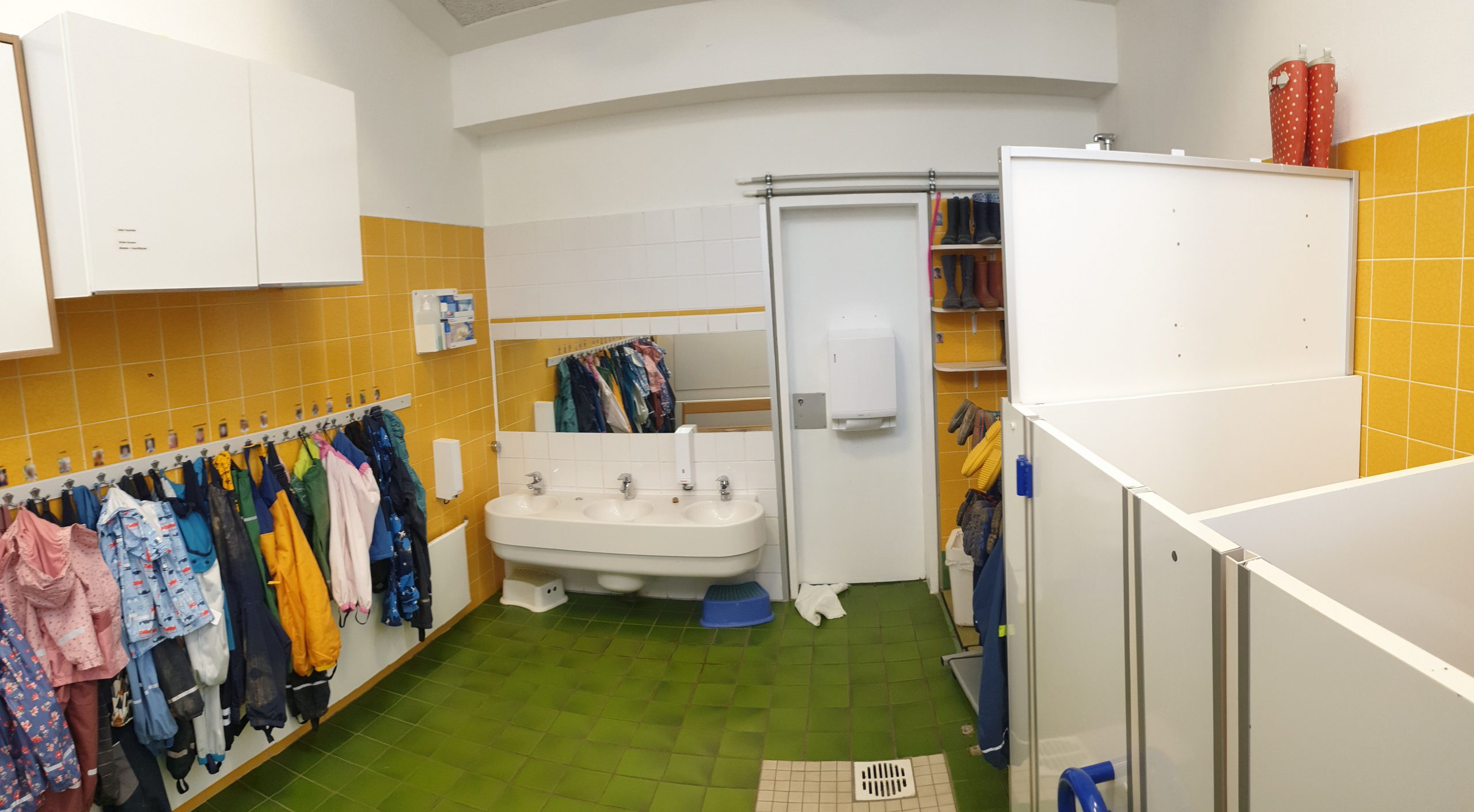 Kita, Sanierung von Waschräumen, Wolfenbüttel, Bestand, Gelb, Voll